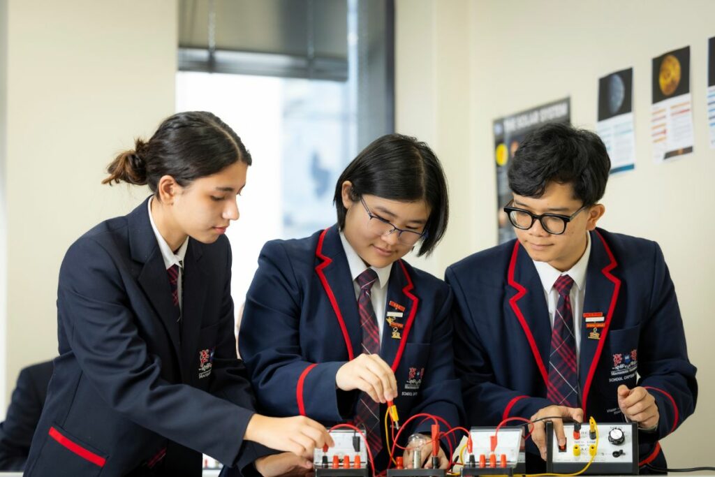 Macquarie Grammar School